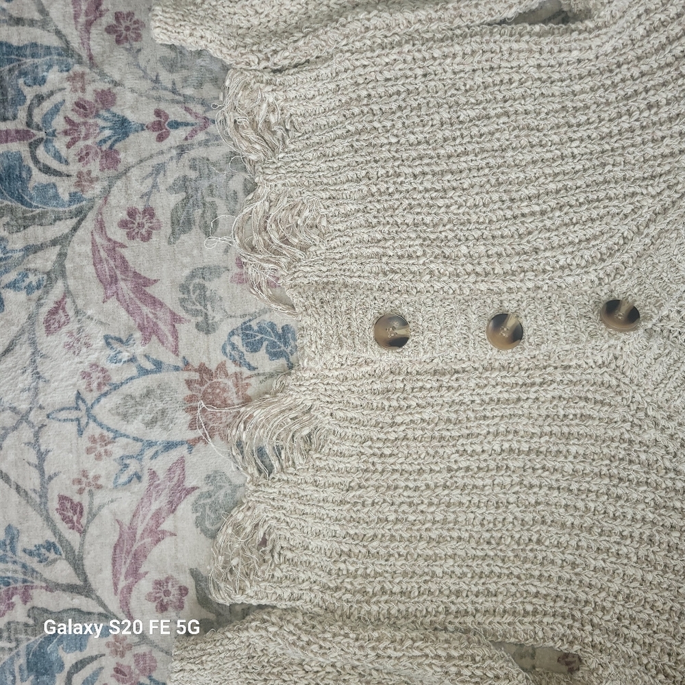 BKE Beige Distressed Grunge Sttle Cream Cardigan - Picture 3 of 7